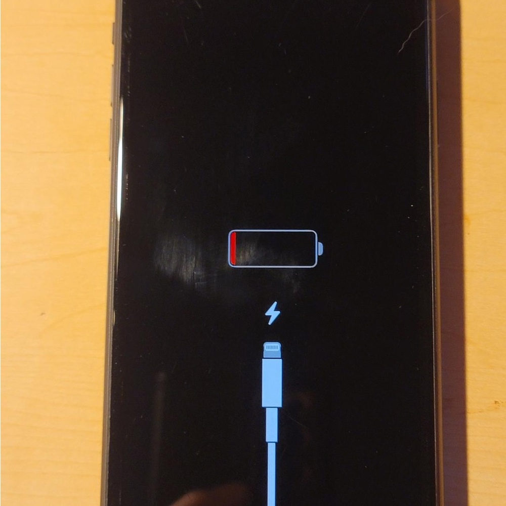 Apple iPhone 11 64GB unlocked in Black - Picture 4 of 7